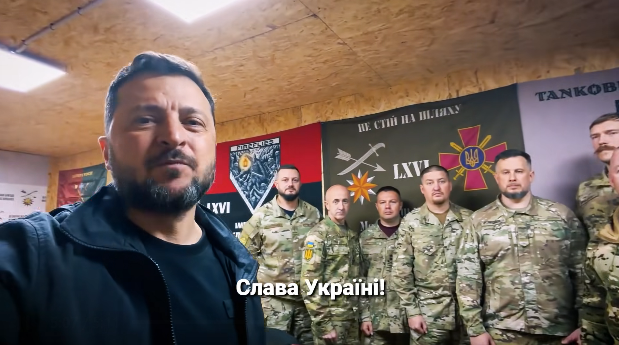 Зеленський у День захисників і захисниць: "Дякую всім, хто носить на плечах шеврон і тримає на плечах Незалежність"